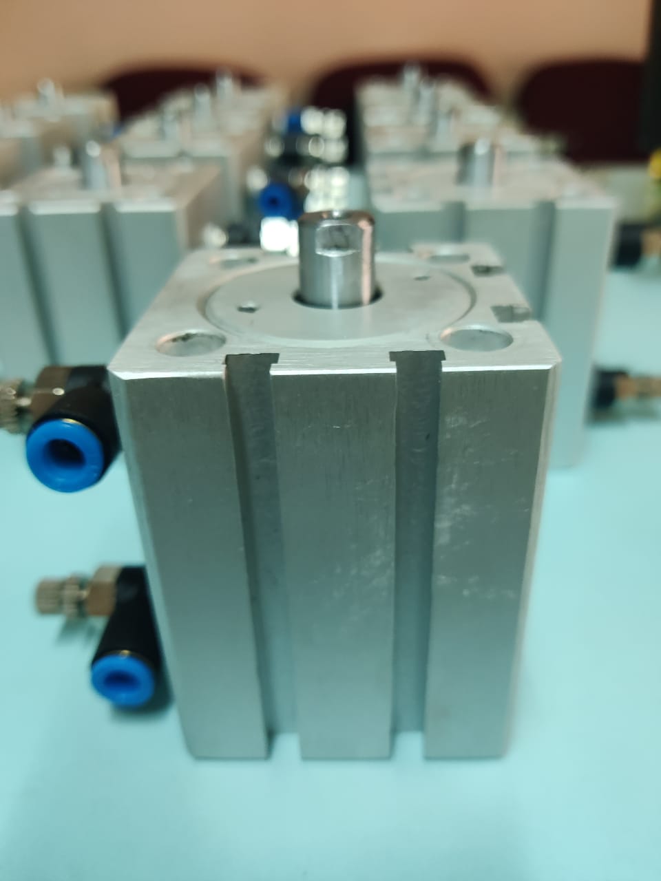Compact Pneumatic Cylinder – Space-Saving Automation Component